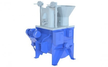 Mixer with batcher for production of dry-concrete mixes 